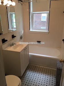 Brookline Apartment for rent 1 Bedroom 1 Bath  Coolidge Corner - $3,495 No Fee
