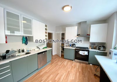 Dorchester/south Boston Border 4 Bed, 1 Bath Unit Boston - $3,900