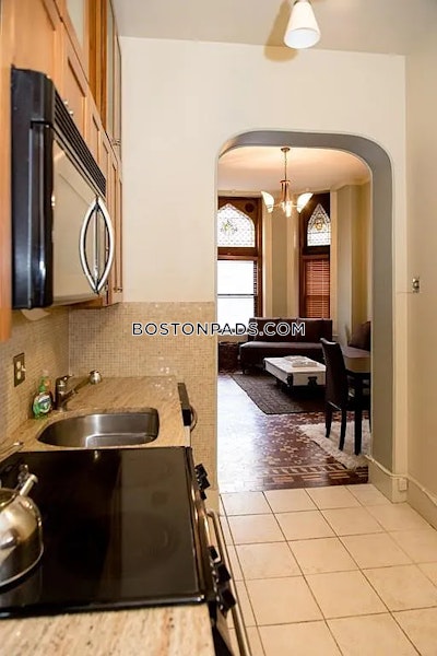 Back Bay Studio 1 Bath Boston - $3,000