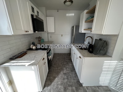 Brookline 1 Bed 1 Bath  Coolidge Corner - $3,159