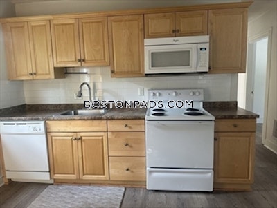 Newton 2 Beds 1 Bath  Newton Centre - $2,800