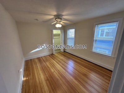 Somerville 3 Bed 1 Bath SOMERVILLE  Tufts - $3,200