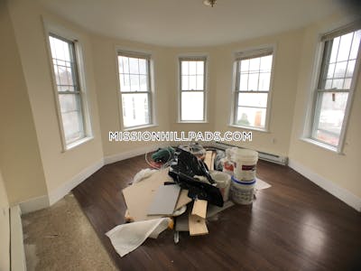 Mission Hill Apartment for rent 5 Bedrooms 2 Baths Boston - $5,700