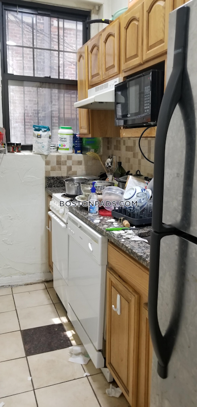 Northeastern/symphony 3 Bed, 1 Bath Unit Boston - $4,400