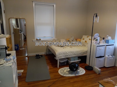 Medford 4 Beds 1 Bath  Tufts - $5,000