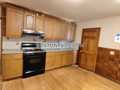 Brookline 3 Beds 1 Bath  Chestnut Hill - $2,900